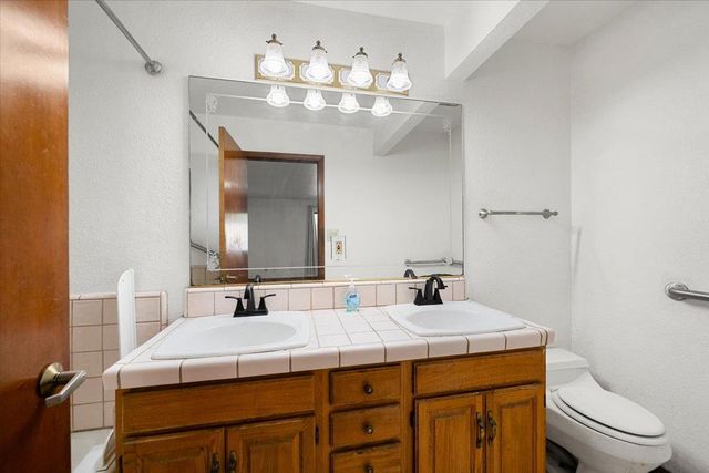 4822 Livoti Ave, Fair Oaks, CA 95628