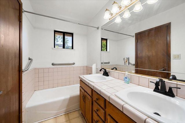 4822 Livoti Ave, Fair Oaks, CA 95628