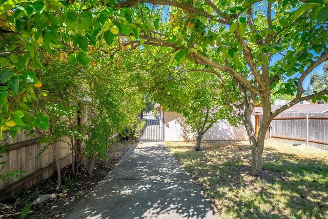 4822 Livoti Ave, Fair Oaks, CA 95628