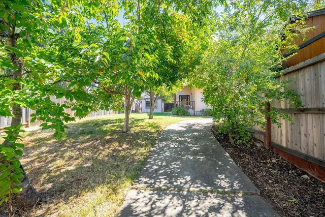 4822 Livoti Ave, Fair Oaks, CA 95628