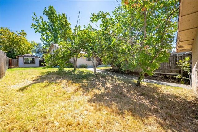 4822 Livoti Ave, Fair Oaks, CA 95628