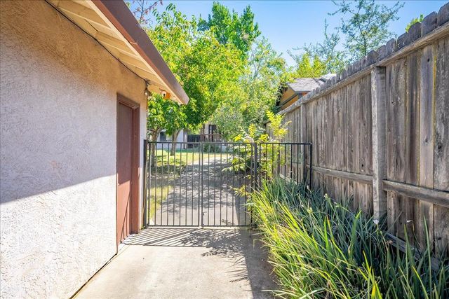 4822 Livoti Ave, Fair Oaks, CA 95628