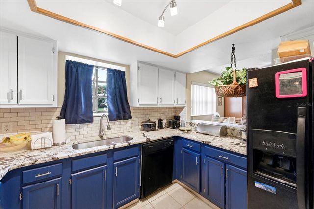 2506 HAMMOCK COURT 2506, Clearwater, FL 33761