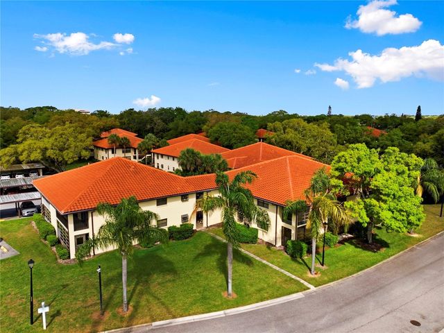 2506 HAMMOCK COURT 2506, Clearwater, FL 33761