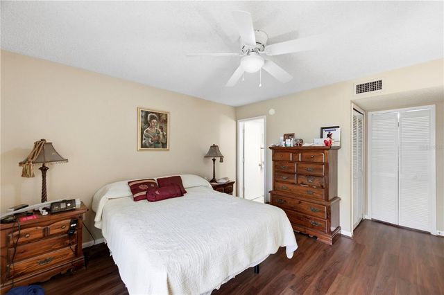 2506 HAMMOCK COURT 2506, Clearwater, FL 33761