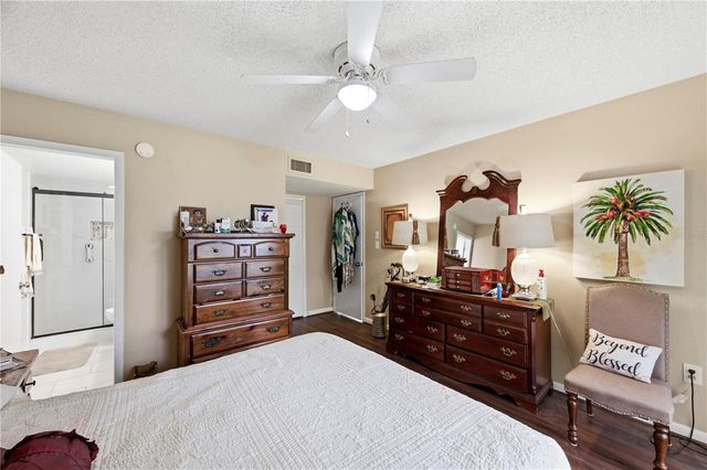 2506 HAMMOCK COURT 2506, Clearwater, FL 33761