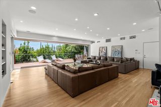 3567 Woodcliff Road, Los Angeles, CA 91403