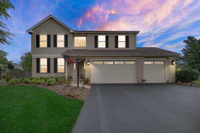 6 Yorkshire Court, Algonquin, IL 60102