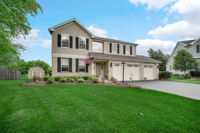 6 Yorkshire Court, Algonquin, IL 60102