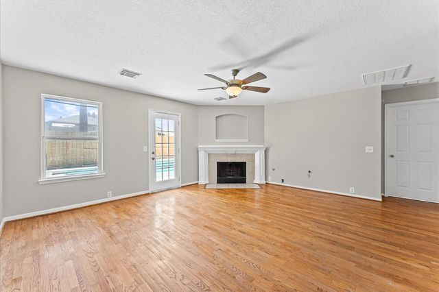 11819 S Brenton Knoll Drive, Tomball, TX 77375