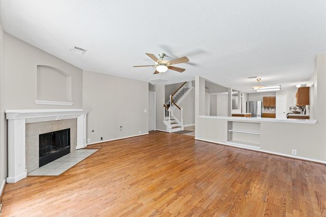 11819 S Brenton Knoll Drive, Tomball, TX 77375