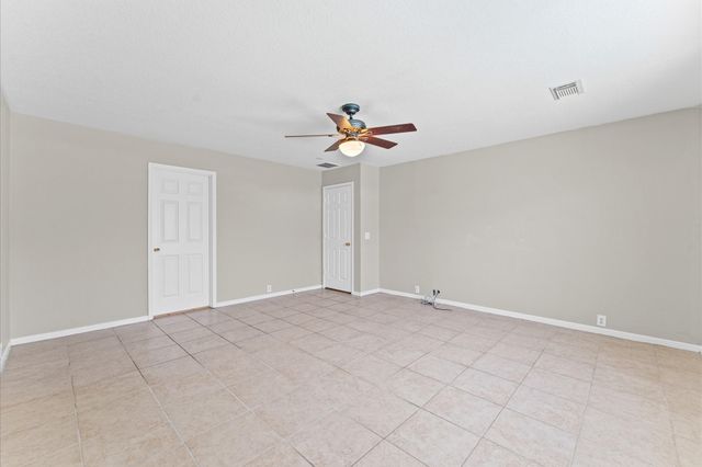 11819 S Brenton Knoll Drive, Tomball, TX 77375