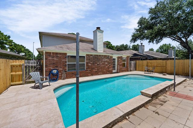 11819 S Brenton Knoll Drive, Tomball, TX 77375