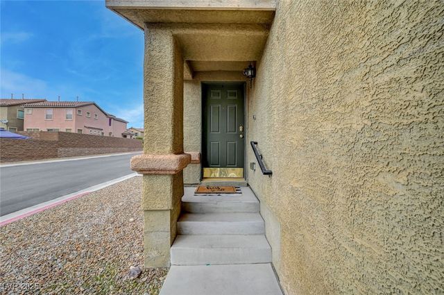 9180 Wine Cellar Avenue, Las Vegas, NV 89148