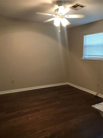 300 Jackson Avenue, Bossier City, LA 71112