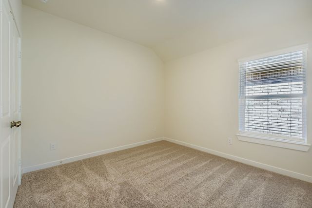 326 Amberville Drive, Red Oak, TX 75154