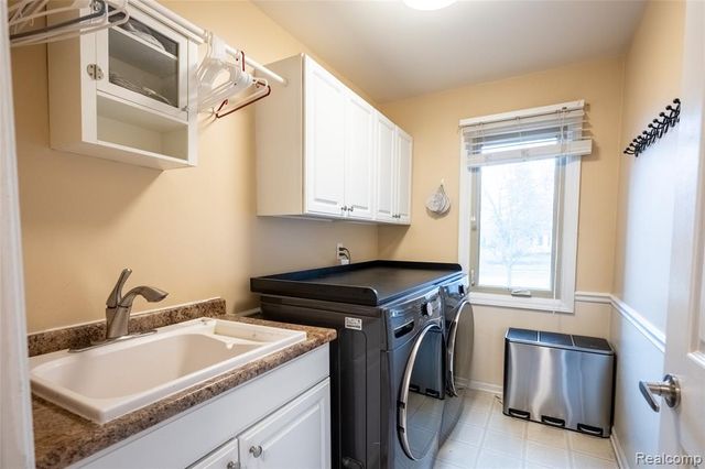 22426 Moorgate Street, Novi, MI 48374