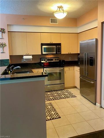 1105 Reserve CT 206, Naples, FL 34105