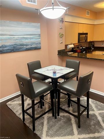 1105 Reserve CT 206, Naples, FL 34105