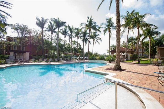 1105 Reserve CT 206, Naples, FL 34105