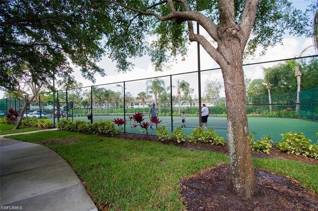 1105 Reserve CT 206, Naples, FL 34105