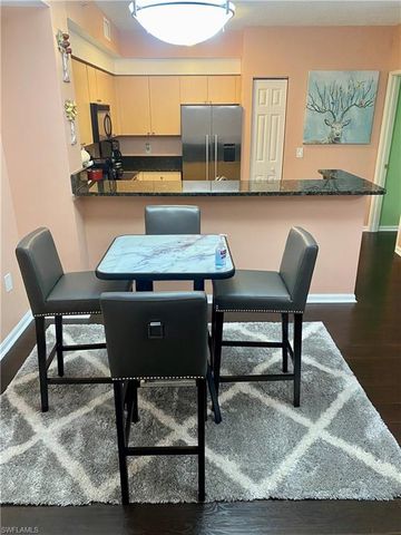 1105 Reserve CT 206, Naples, FL 34105