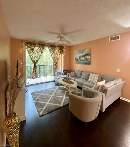1105 Reserve CT 206, Naples, FL 34105