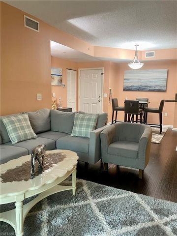 1105 Reserve CT 206, Naples, FL 34105