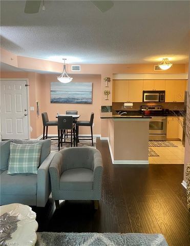 1105 Reserve CT 206, Naples, FL 34105