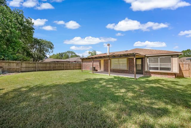 16897 Blue Jay Street, Conroe, TX 77385