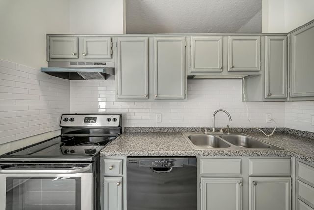 16897 Blue Jay Street, Conroe, TX 77385