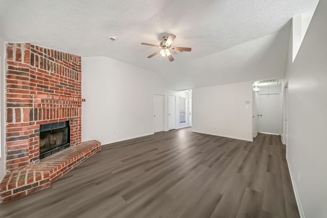 16897 Blue Jay Street, Conroe, TX 77385