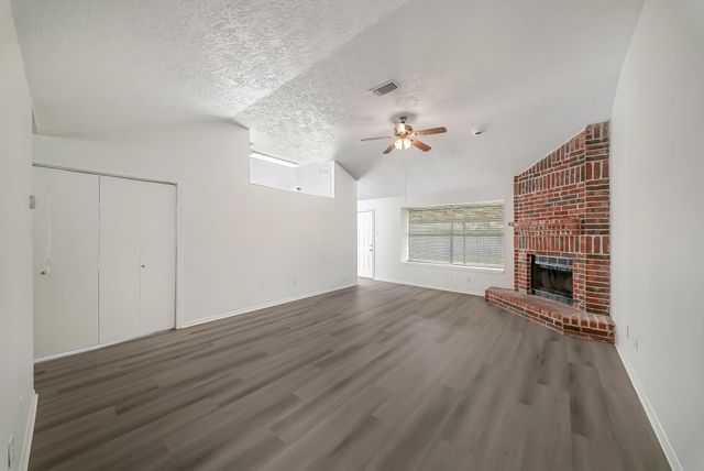 16897 Blue Jay Street, Conroe, TX 77385