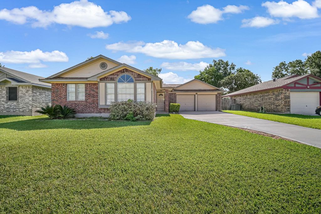 16897 Blue Jay Street, Conroe, TX 77385
