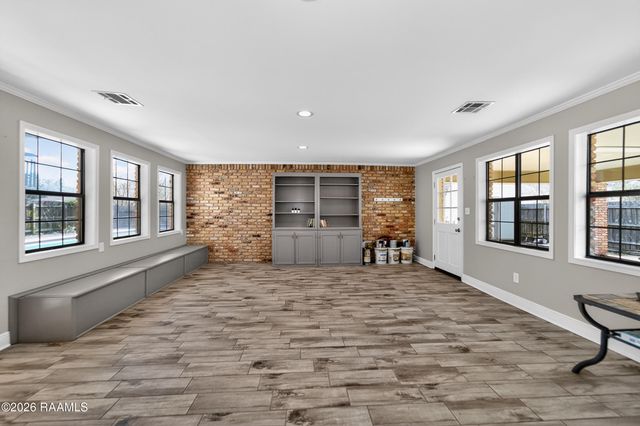 116 Warwicke Drive, Lafayette, LA 70508