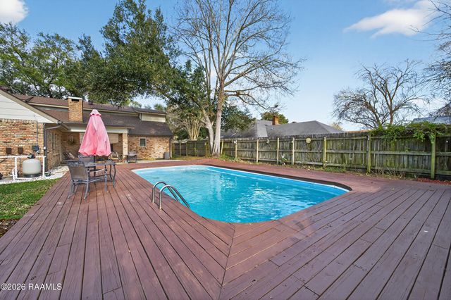 116 Warwicke Drive, Lafayette, LA 70508