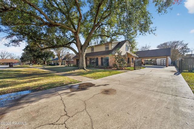 116 Warwicke Drive, Lafayette, LA 70508