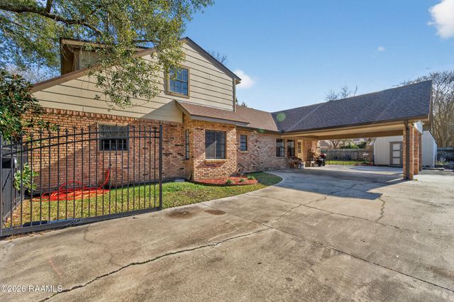 116 Warwicke Drive, Lafayette, LA 70508
