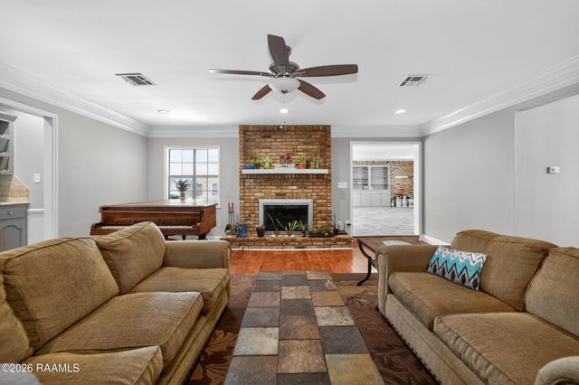 116 Warwicke Drive, Lafayette, LA 70508