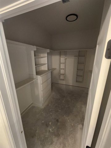 11323 NE Tadpole Dr, Elgin, OK 73538