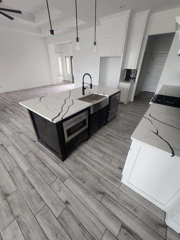 11323 NE Tadpole Dr, Elgin, OK 73538