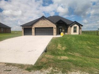 11323 NE Tadpole Dr, Elgin, OK 73538