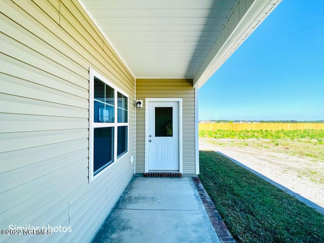 313 Cotton Hill Place, Hubert, NC 28539