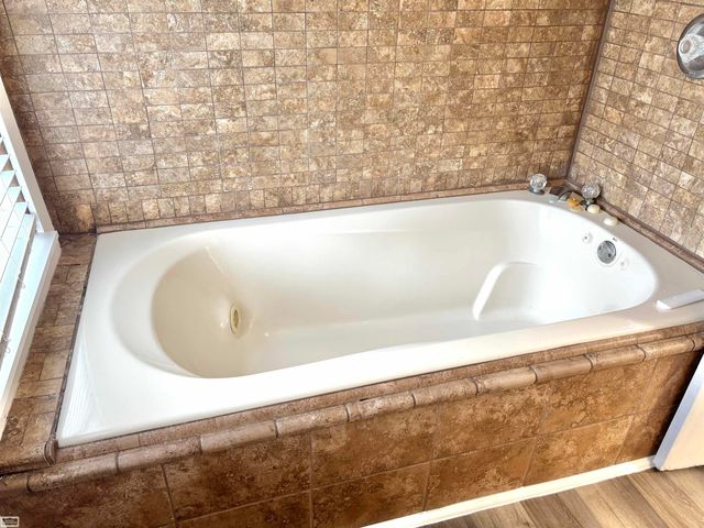 50759 Holt Street, New Baltimore, MI 48047