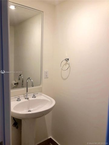 6917 Collins Ave 1204, Miami Beach, FL 33141