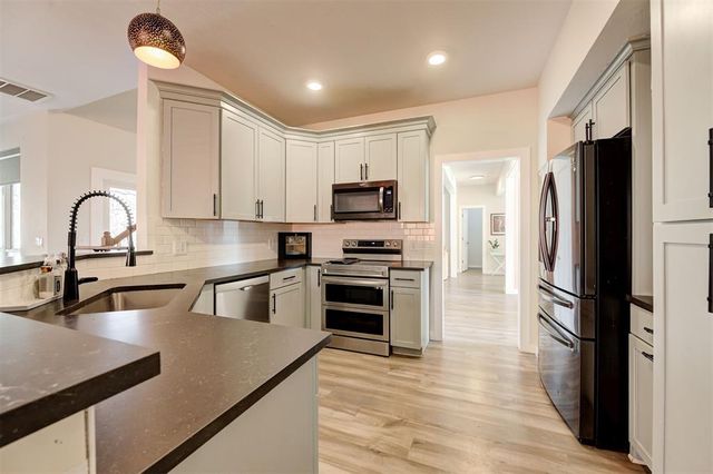 3841 Tambos Trail, Edmond, OK 73034