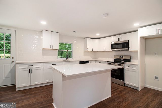 635 Layfield Drive, Pine Mountain, GA 31822