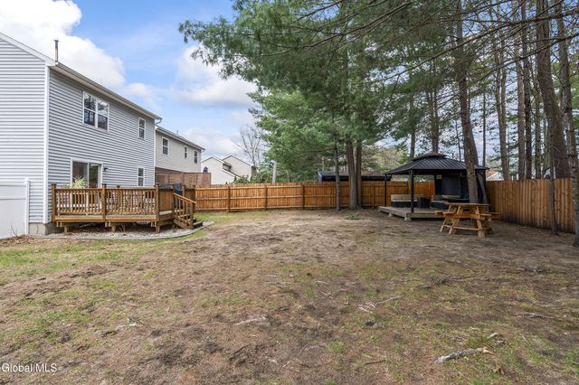 39 Woodthrush Court, Milton, NY 12020