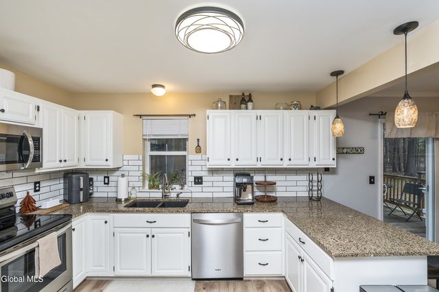 39 Woodthrush Court, Milton, NY 12020