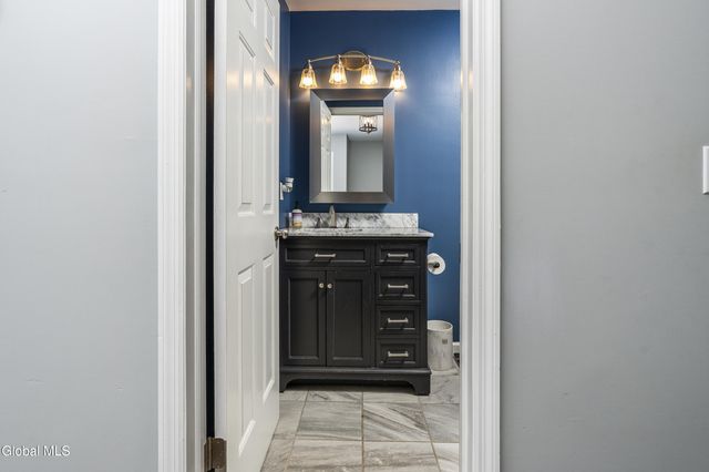 39 Woodthrush Court, Milton, NY 12020